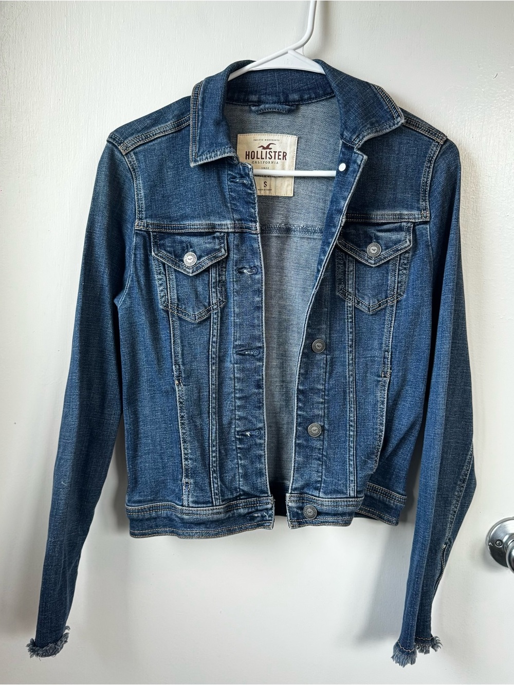 Hollister blue denim jacket size small advanced stretch